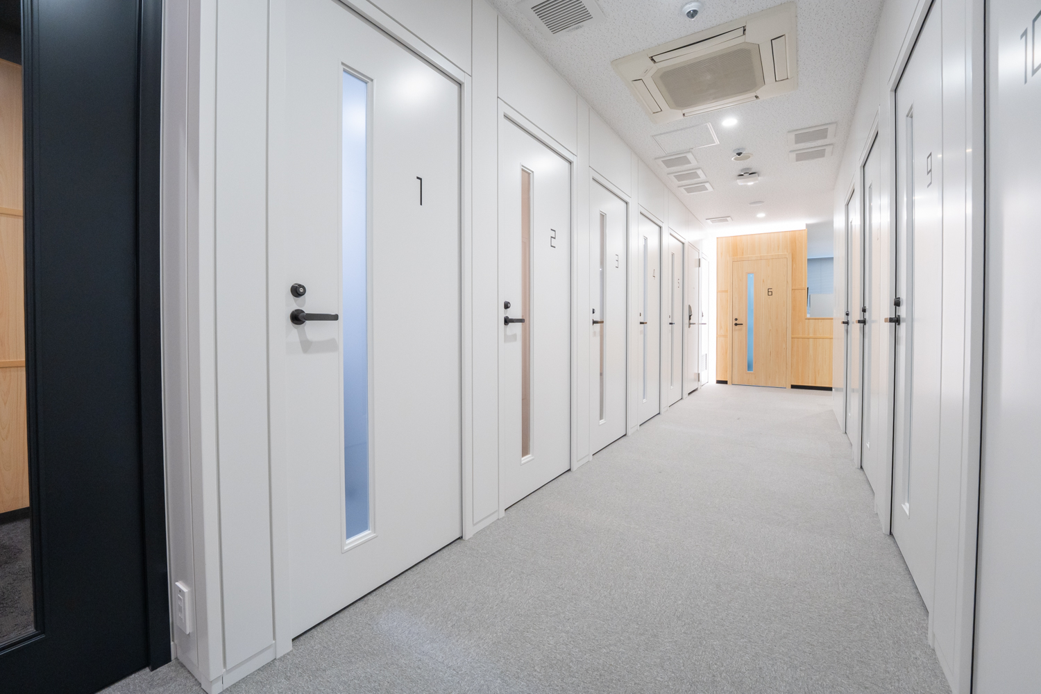 ZXY［ジザイ］江坂 | サテライトオフィスサービス | テレワークに