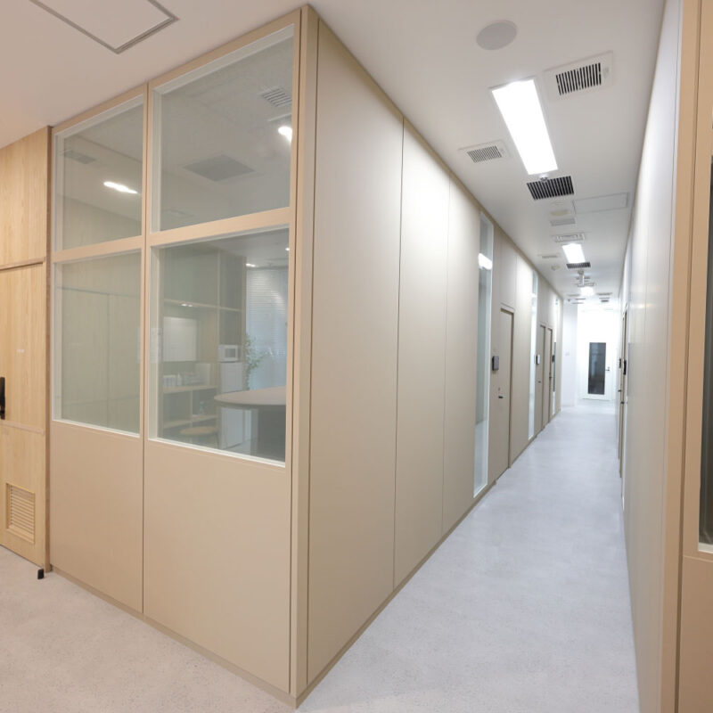 レンタルオフィススペースは
防音に配慮した完全個室 イメージ