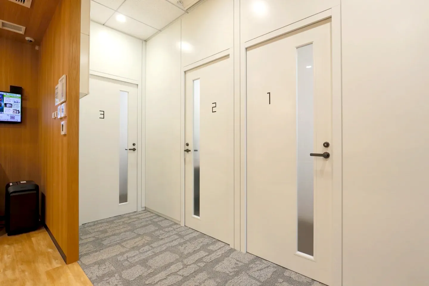 ZXY［ジザイ］天神2 | 福岡天神のレンタルオフィス